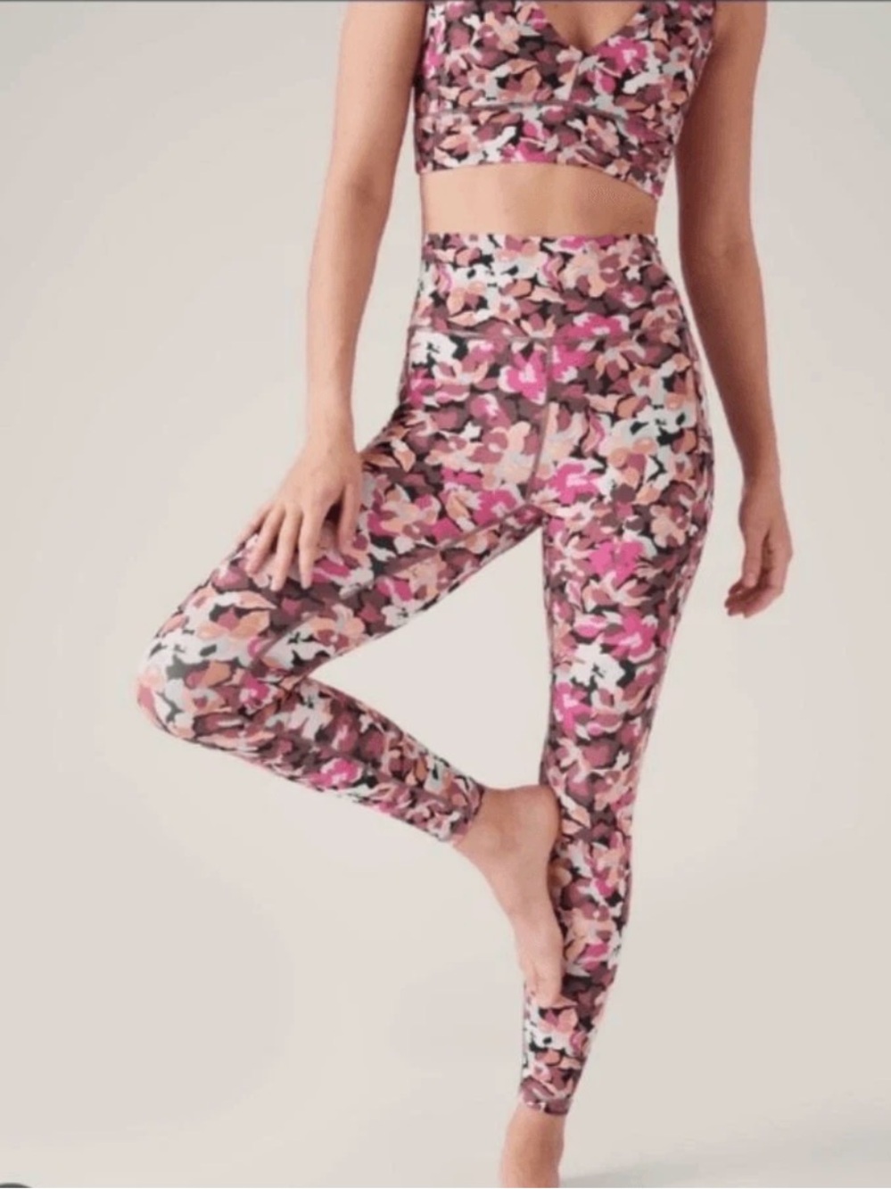 Athleta Transcend Stash Tight high rise  Tight in Elysian Pink Floral